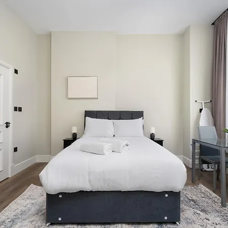 Apartment The Turrets, Willesden London