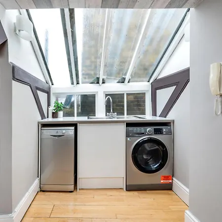 Sunny Loft In Center Of