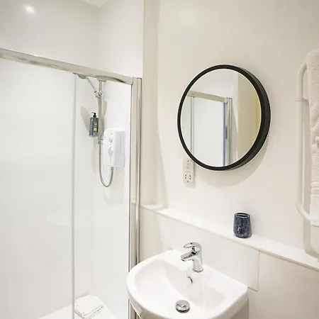 Kingston Luxe Riverside Belvilla Appartement Kingston upon Thames (Greater London)