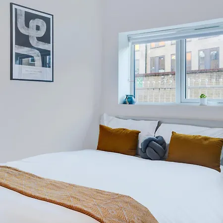 Kingston Luxe Riverside Belvilla *