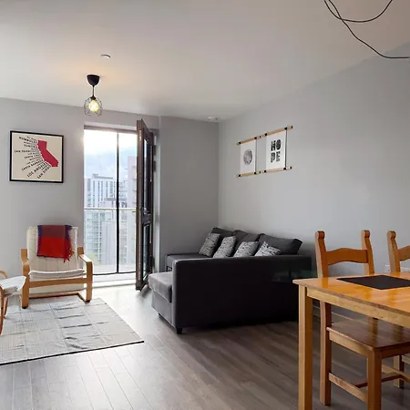 George's Place In Wembley - Close To Wembley Stadium & Wembley Arena