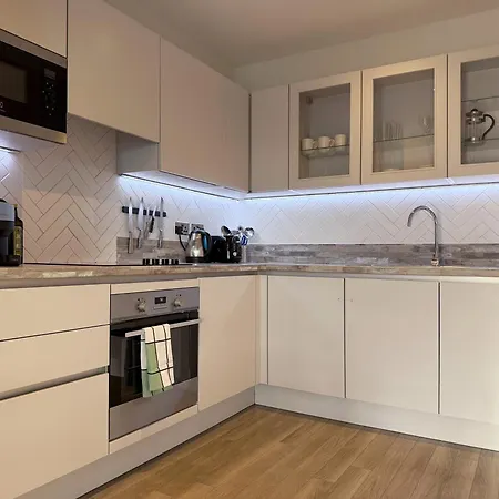 George's Place In Wembley - Close To Wembley Stadium & Wembley Arena Apartamento Londres