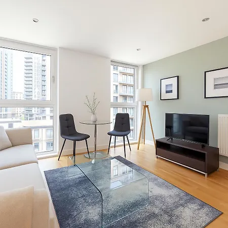 Apartment Urban Living In Style In Canary Wharf