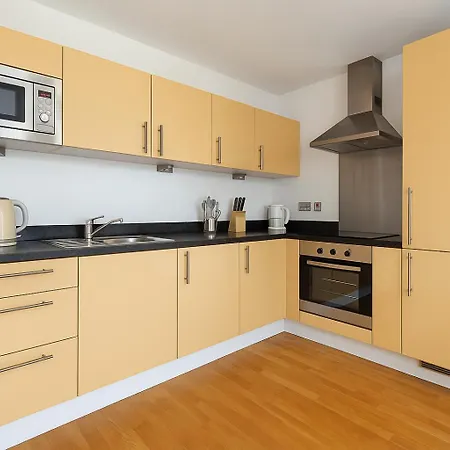 Apartment Urban Living In Style In Canary Wharf London