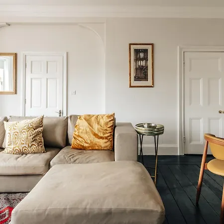 The Egerton - Luxury * London