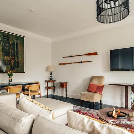 The Egerton - Luxury Apartment