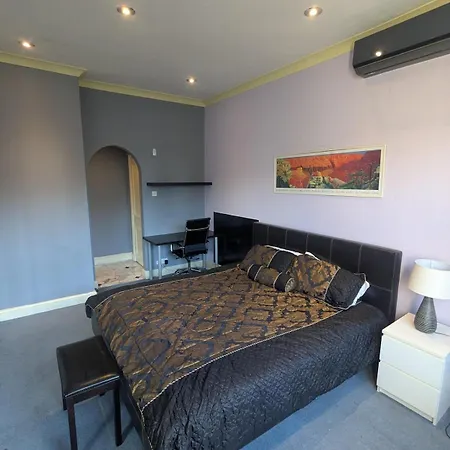 Stunning Three Bed In West Hampstead * Londres