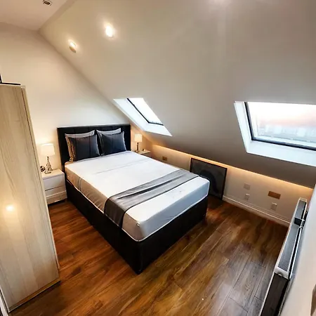 Bright 4br 2ba Gem In Wembley - Sleeps 8 *