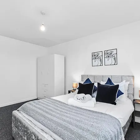 Cosy 3br Urban Oasis In