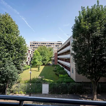 Ac! Serenity, Style In - Mins From Kings X Pass The Keys *