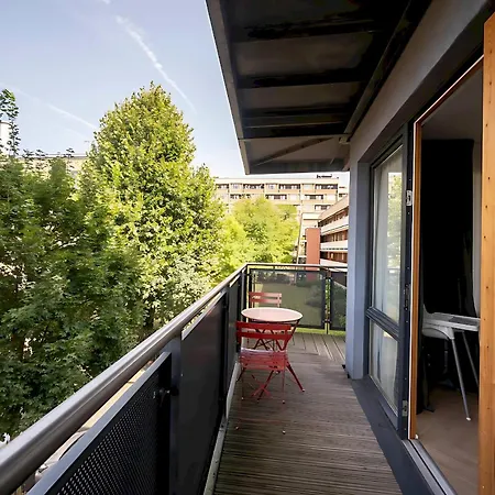 Ac! Serenity, Style In - Mins From Kings X Pass The Keys *