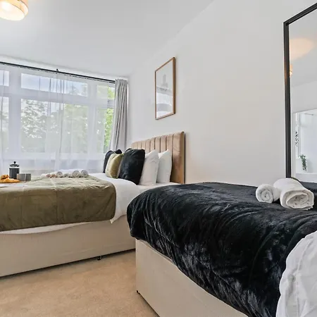 Wembley Stadium 4 Bed Pad Free Parking בית נופש לונדון