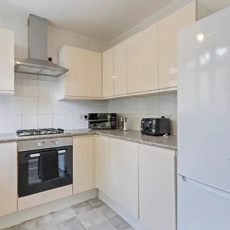 Wembley Stadium 4 Bed Pad Free Parking בית נופש לונדון