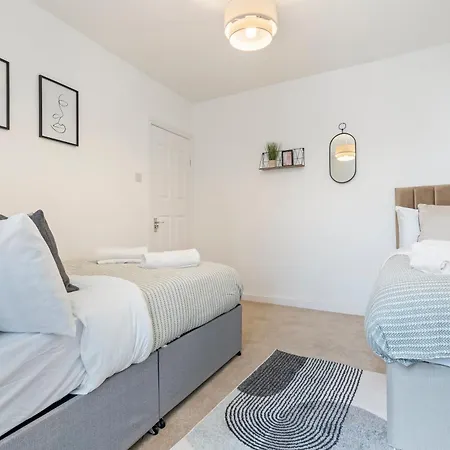 Wembley Stadium 4 Bed Pad Free Parking לונדון