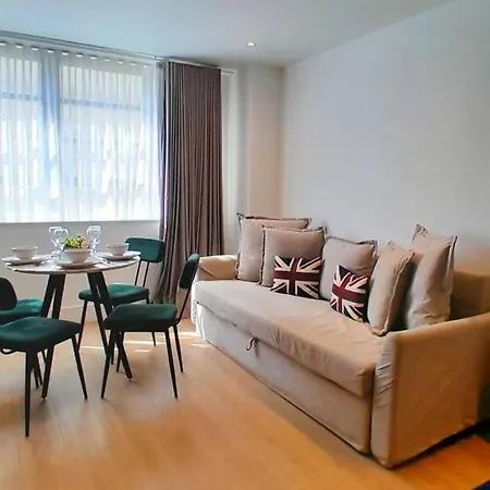 Modern & 3bedroom Flat With Pvt Balcony Steps From Regent's Park London