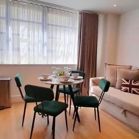 Modern & 3bedroom Flat With Pvt Balcony Steps From Regent's Park *