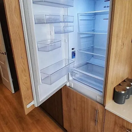 Modern & 3bedroom Flat With Pvt Balcony Steps From Regent's Park Apartment London