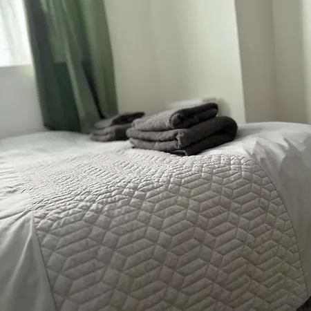 Light & Lamp, En-suite Studio, In Woolwich