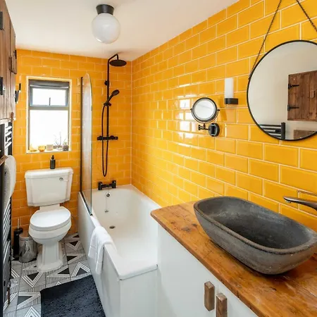Holiday home Rustic 4bd Family Retreat In Leafy Leyton London