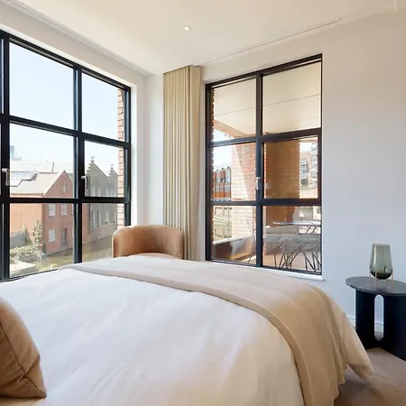 Design-led Serviced Apartments, Camden *