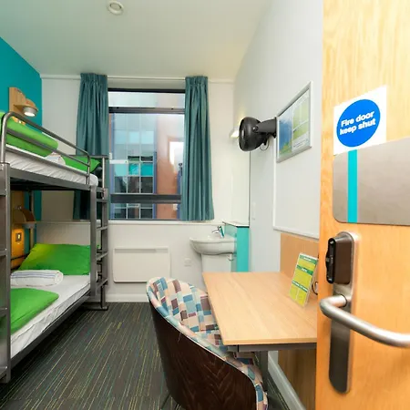 Yha Oxford Street