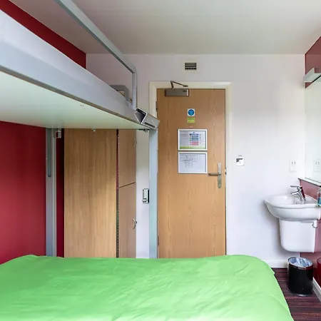 Yha Oxford Street Hostel