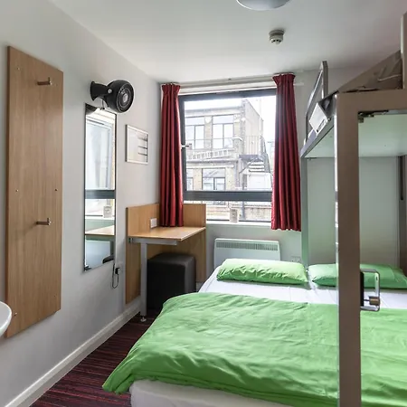 Yha Oxford Street Hostel