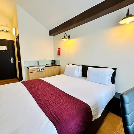 Hotel The Royale Chulan Hyde Park London