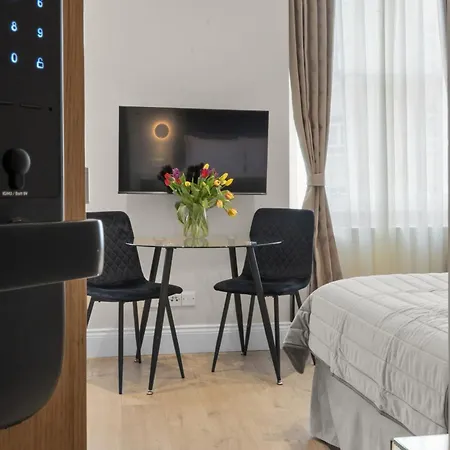 Cleveland Residences Russell Square * London