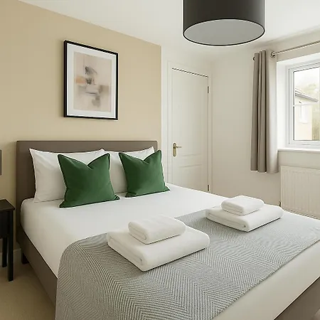 Modern Flat With Garden 3min Walk To Oval Station *
