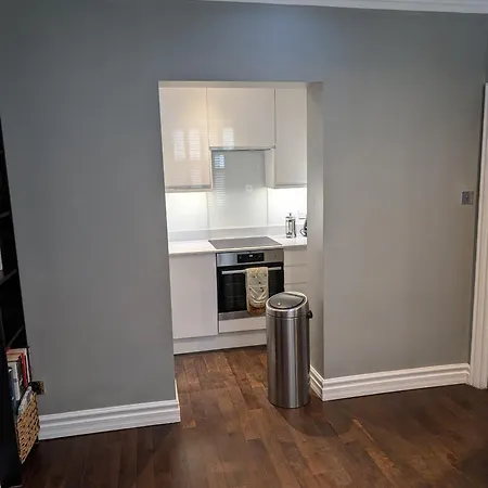 Apartment Beautiful 1 Bed Flat Fulham, *