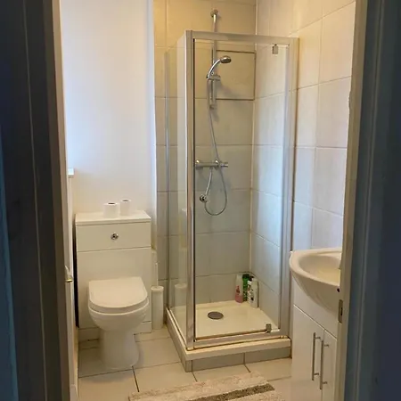 Apartamento Modern With 4 Bedrooms Londres