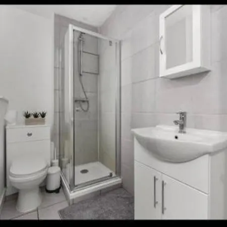 Modern With 4 Bedrooms Apartamento *