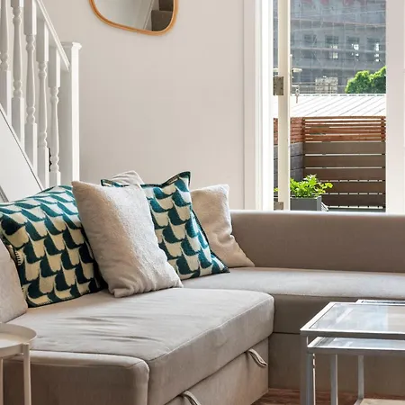 Spacious 1 Bed Maisonette In Camden By Amber Stays, Perfect For Long Term Stays, Sleeps 4!