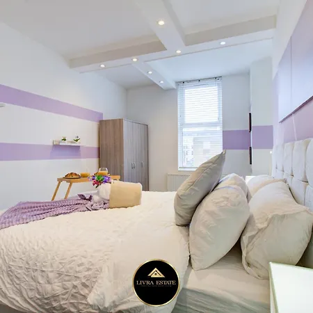 Stylish 1 Bed By Livra Estate Short Lets & Serviced With Free Parking