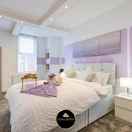 Stylish 1 Bed By Livra Estate Short Lets & Serviced With Free Parking サットン