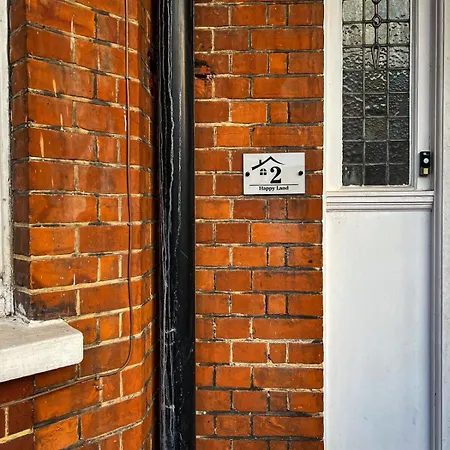 Zozy Happy Land Guest house *