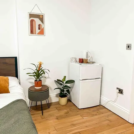 Zozy Happy Land Guest house