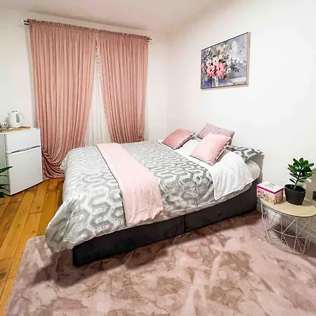 Guest house Zozy Happy Land *