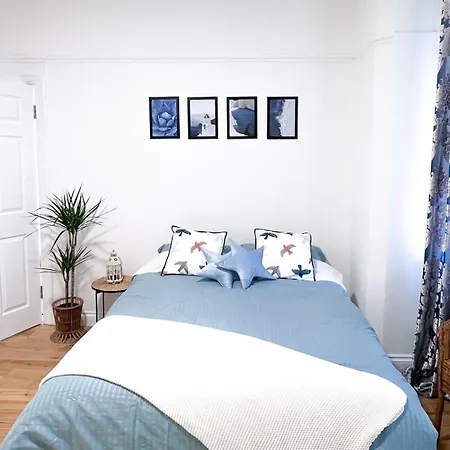 Guest house Zozy Happy Land London