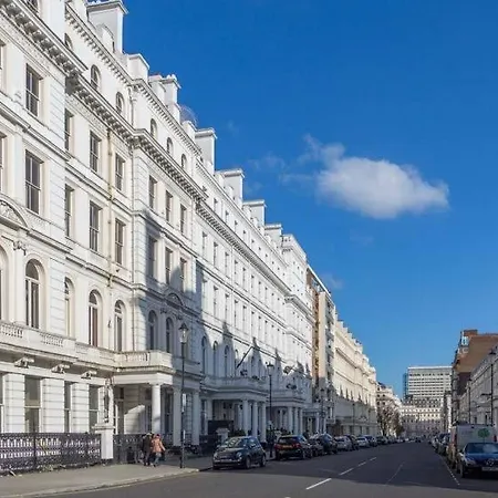 Charming Newly Refurb 2-bed 2-bath Entire With Ac Near Hyde Park, Paddington, Nottinghill And Kensington In Zone 1 London