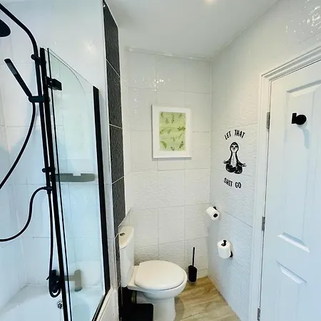 Stylish, Fully Equipped Beside Hyde Park London