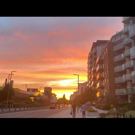 Luxury Living- Colindale Garden -double Lodge Edgware