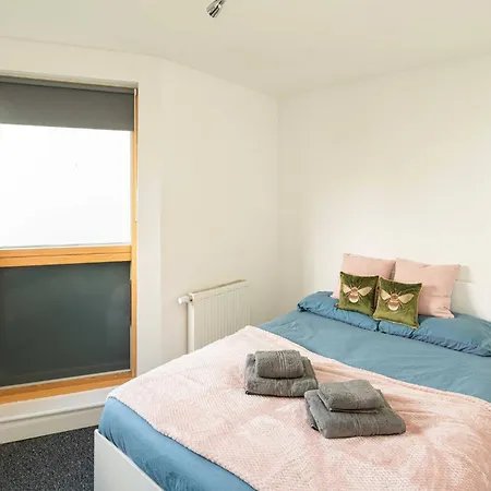 Apartment Homey And Secure - Wembley Stadium! *