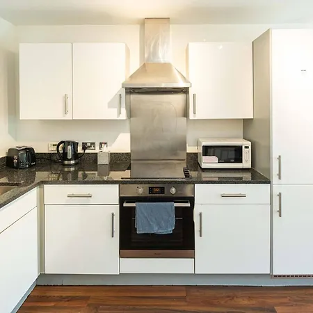 Apartment Homey And Secure - Wembley Stadium! *