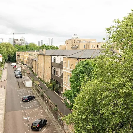 Apartment Stylish 2-bed With Stunning View