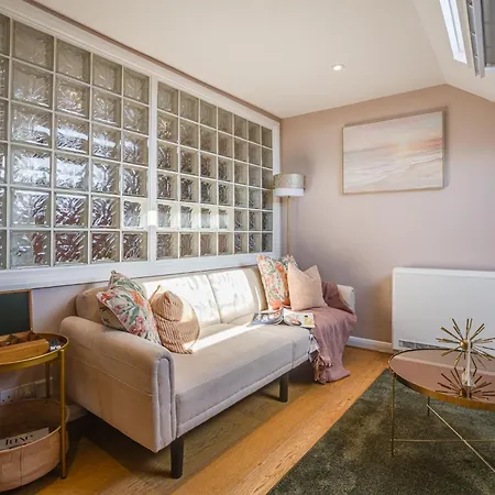 Apartamento 7even Clouds Stylish Near Westfield Londres