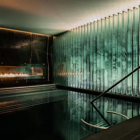 Corinthia Hotel
