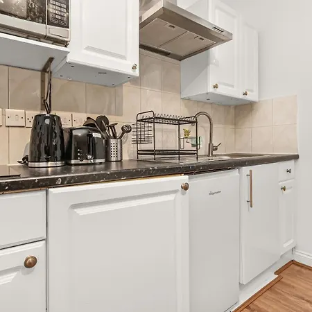 Cosy Paddington Apartment London