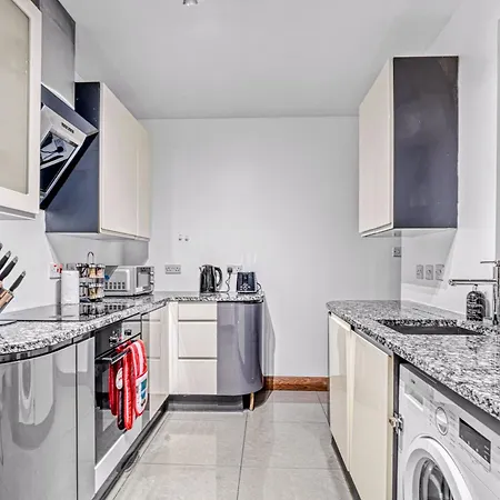 Charming 3br By Redcliffe Gdns Сasa de vacaciones *